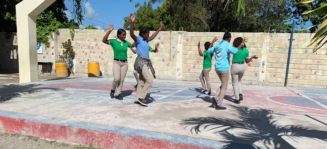 Featured image for the post: A visit to Centuro Educativo Escuela Cabeza de Toro in the Dominican Republic